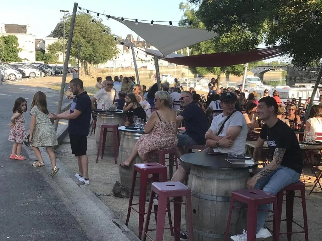 À la Capitainerie de ChâteauGontiersurMayenne, on vient pour le lieu