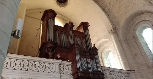 photo  l’orgue de l’église de nantilly à saumur.  &copy;  archives co 