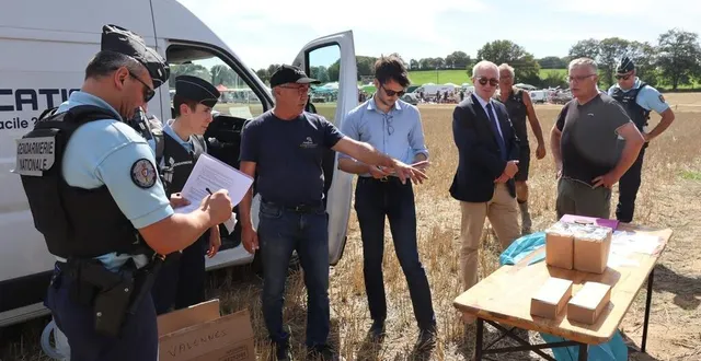photo  lors de tirs de feux d’artifice, des contrôles, menés par la préfecture et la gendarmerie, sont parfois réalisés pour s’assurer que tout est en règle. comme ici, à valennes (sarthe).  &copy;  ouest-france 