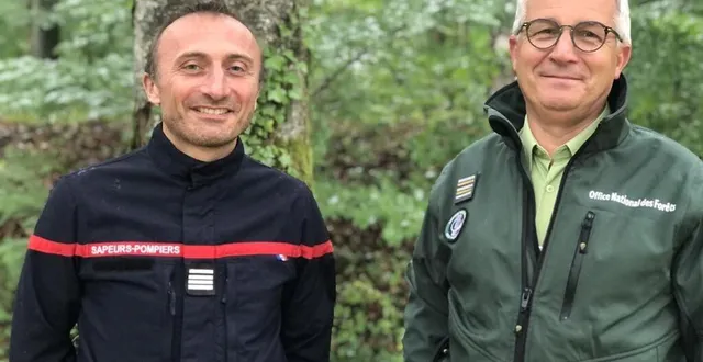 photo  le commandant benoît guérin, du service départemental d’incendie et de secours de la sarthe, et hervé daviau, de l’office national des forêts.  &copy;  ouest-france 