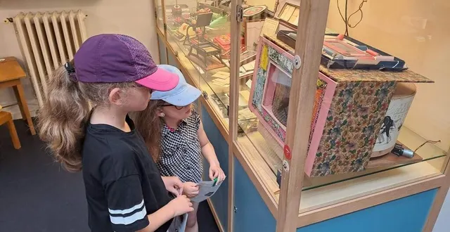 photo  les ?jouets d’antan ont retrouvé leur animation pour le plaisir des enfants.  &copy;  ouest-france 