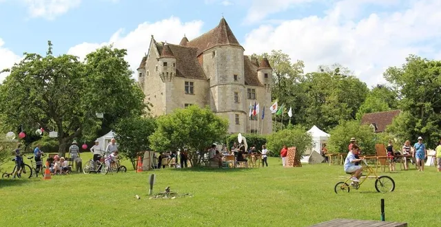 photo  la maison du parc naturel régional du perche est située au manoir de courboyer, à perche-en-nocé.  &copy;  archives ouest-france 