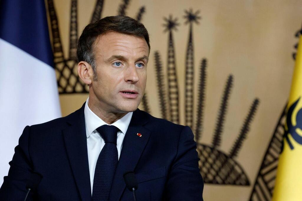 Emmanuel Macron Rend Hommage à Gérard Leclerc Décédé Dans Un Accident Davion à Saint Nazaire 9955