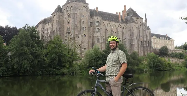 photo  l’imposante abbaye de solesmes, incontournable de la boucle du pays sabolien.   &copy;  ouest-france 