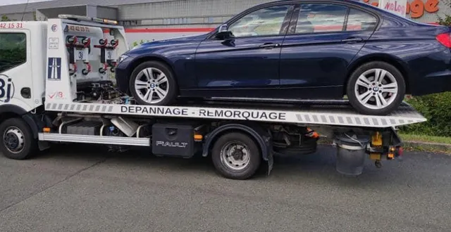 photo  deux automobilistes, contrôlés en grand excès de vitesse sur les routes de sarthe, ont été interceptés par les gendarmes, samedi 19 août 2023.  &copy;  gendarmerie de la sarthe/facebook 