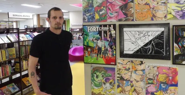 photo  julien apert devant ses œuvres.  &copy;  co 