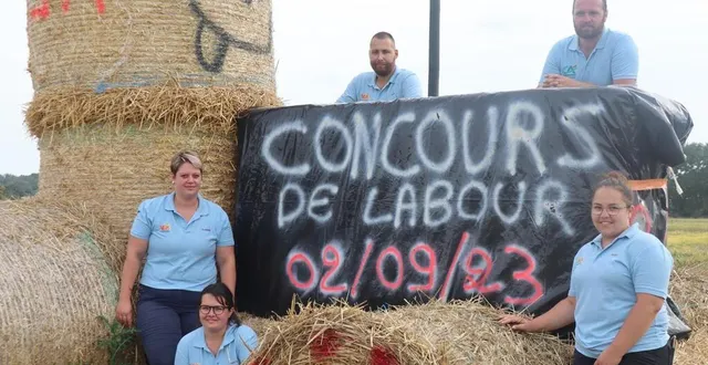 photo  de gauche à droite : blandine bourdin, anaïs plet, kevin maillet, victor lefol et bérénice plet, les membres du bureau de l’association des jeunes agriculteurs à malicorne-sur-sarthe.  &copy;  ouest-france 