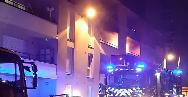 photo  le feu a pris sur le balcon d’un appartement de la résidence la citadelle.  &copy;  photo le maine libre 