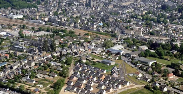 photo  le quartier saint-sauveur en 2012, lors de la première tranche des travaux où plusieurs pavillons ont été créées.  &copy;  archives 