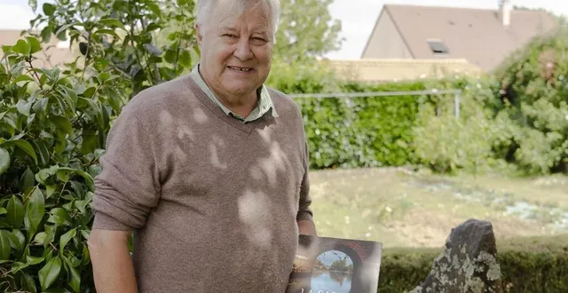 photo  andré olivier, passionné d’histoire, est également bibliothécaire archiviste de la société d’agriculture, sciences et arts de la sarthe.   &copy;  solenn delhaye-boloh 