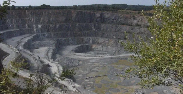 photo  la carrière kléber moreau accueille l’association l’homme et la pierre.  &copy;  archives co 