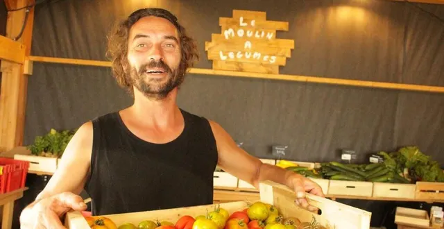 photo  emmanuel portal, maraîcher à luché-pringé, a relocalisé sa distribution. il proteste contre les quotas sur l’irrigation, mal adaptés au maraîchage selon lui.  &copy;  le maine libre 