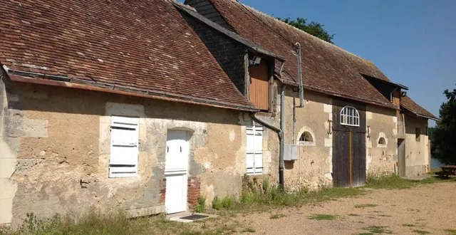 photo  l’ancienne fermette du plan d’eau de la coudraie, lieu de rendez-vous et du bivouac de samedi.  &copy;  le maine libre 