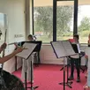 photo  les curieux peuvent venir s’essayer à de nombreux instruments tels que la flûte, contrebasse, piano, violoncelle, cor, saxophone ou la harpe. 
