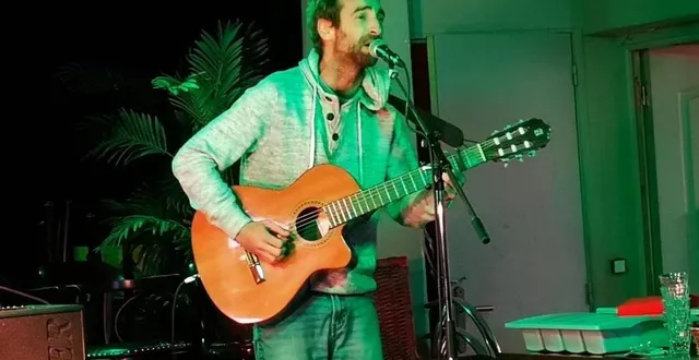 photo  ben armessen à nueil-les-aubiers.  &copy;  archives co 