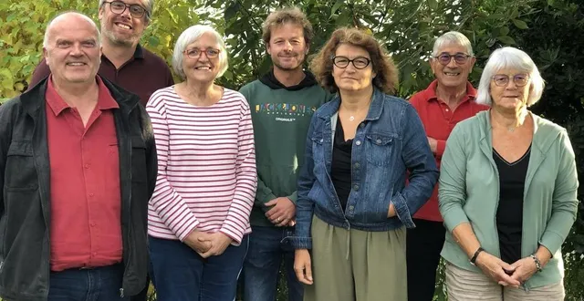 photo  les membres de la liste d’opposition tae qui siègent pour la plupart au conseil municipal de trélazé organisent une réunion publique, mercredi 6 septembre, à 19 heures, à la salle de la maraîchère.  &copy;  photo co – emmanuel poupard 