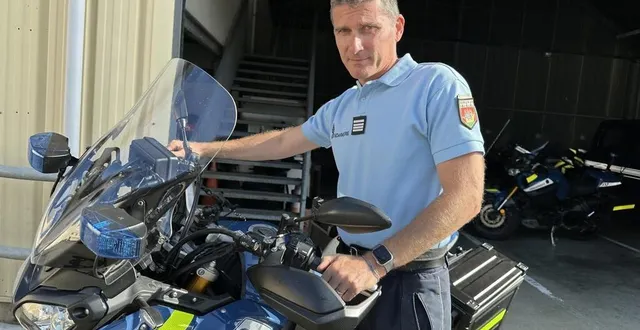 photo  arnaud durussel prend les commandes de l’edsr (escadron départemental de la sécurité routière) de la sarthe qui compte 103 militaires, dont 35 motocyclistes.  &copy;  ouest-france 