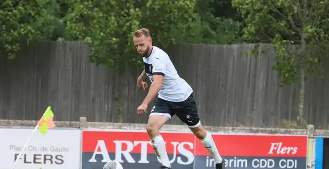 photo  thomas couillard.  &copy;  archives serge ruer 