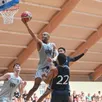 photo  le rennais danny evans au lay up. 