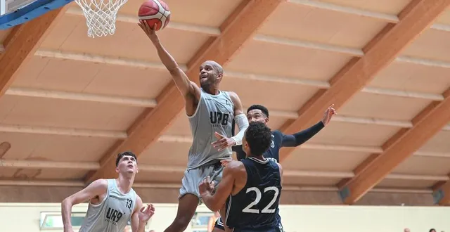 photo  le rennais danny evans au lay up.  &copy;  clotilde briand 