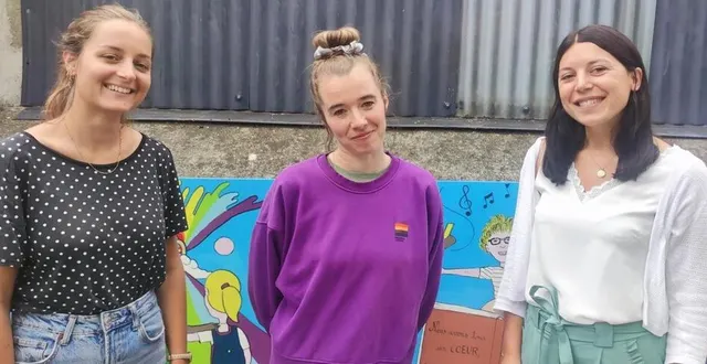 photo  au centre margaux baratte, à sa gauche clémence salmon et à sa droite camille pavageau.   &copy;  le maine libre 