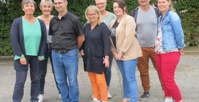 photo  françoise dozias, nathalie samson, michel thieuw, carole germain, magalie dubois, johanne dogon, benoît ferre et orane croison ont mis au point les détails de cette rentrée.  &copy;  ouest-france 
