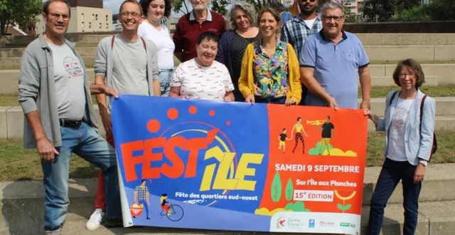 photo  une partie du collectif d’organisateurs.  &copy;  le maine libre 