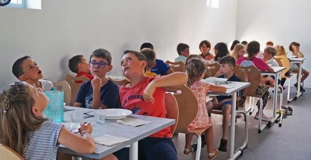 photo  en attendant d’être servi, les enfants ont eu le temps de détailler leur nouvel univers.  &copy;  ouest-france 