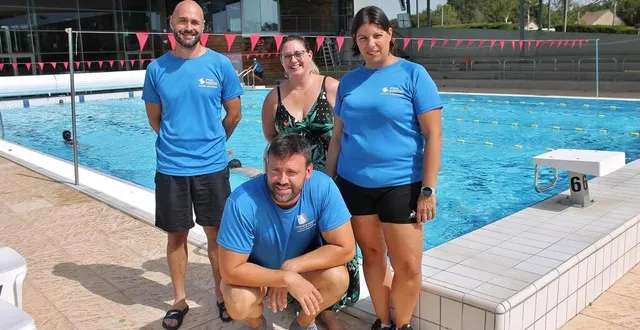 photo  murielle david, la nouvelle directrice du centre aquatique du pays sabolien depuis septembre 2023, entourée par les trois derniers maîtres-nageurs recrutés : sylvain diaz, quentin ressier et céline baudouin.  &copy;  ouest-france 