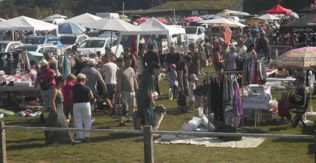 photo  succès pour le bric-à-brac organisé par le comité des fêtes.  &copy;  le maine libre 