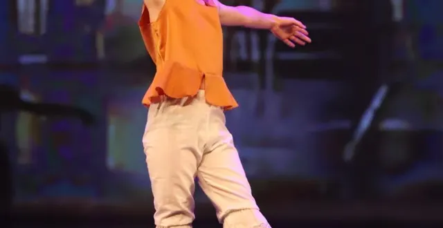 photo  lucien dagard, lors d’un spectacle de fin d’année.  &copy;  color-or-not.com 