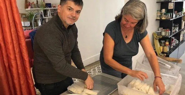photo  sergio a guidé la confection des empanadas selon la recette argentine.  &copy;  ouest-france 