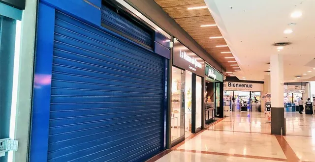 photo  l’enseigne de la galerie commerciale du carrefour grand-maine a baissé le rideau depuis quelques semaines.  &copy;  ouest-france 