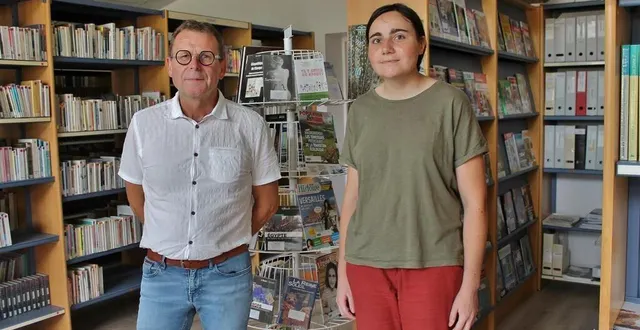 photo  benoît arondel, le directeur du lycée agricole privé val de sarthe, et claire lemaitre, la nouvelle responsable du cdi.  &copy;  ouest-france 