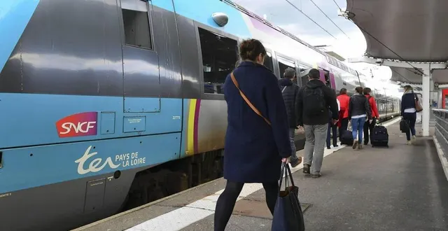 photo  d’importantes perturbations sont en cours, ce vendredi matin, sur la ligne ter entre le mans et paris. la gare de la ferté-bernard est fortement touchée.  &copy;  archives le maine libre – hervé petitbon 