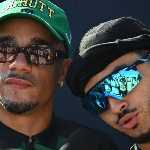 photo vidéaste, humoriste, acteur, rappeur et désormais pilote : mister v (à gauche) sait tout faire.  ©  photo le maine libre – denis lambert