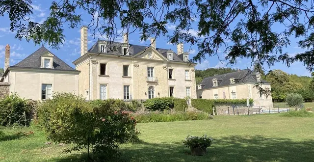 photo  trois idées de visite pour les journées européennes du patrimoine, dont la charpenterie à cornillé-les-caves.  &copy;  gérard de la martinière 