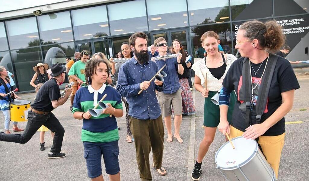 Plakatak batucada militante de Carhaix recrute de nouveaux