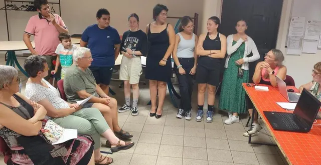photo  des jeunes de l’atelier théâtre ont témoigné sur ce que leur apporte la pratique théâtrale  &copy;  ouest-france 