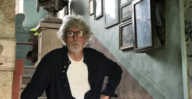 photo  peter gabrielse, 86 ans, originaire des pays-bas, est propriétaire du château et également artiste.  &copy;  ouest-france 