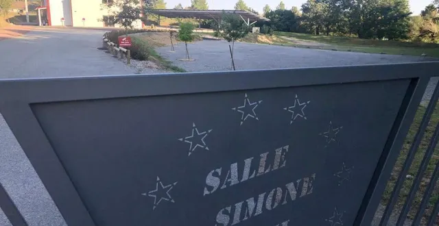 photo  la nouvelle salle, à l’entrée de la commune par la d25.  &copy;  le maine libre 