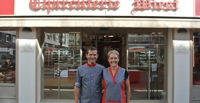 photo  émilie et gérald goupil, heureux de fêter les 80 ans de la charcuterie wiest dans leur commerce de la place des comtes-du-maine au mans.  &copy;  ouest-france 