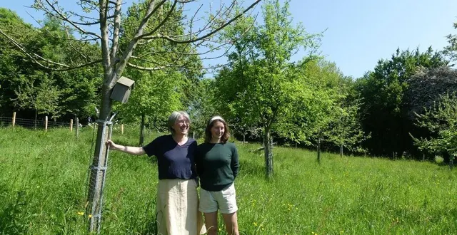 photo  jeanne et emmanuelle feront visiter leur cidreraie.  &copy;  ouest-france 