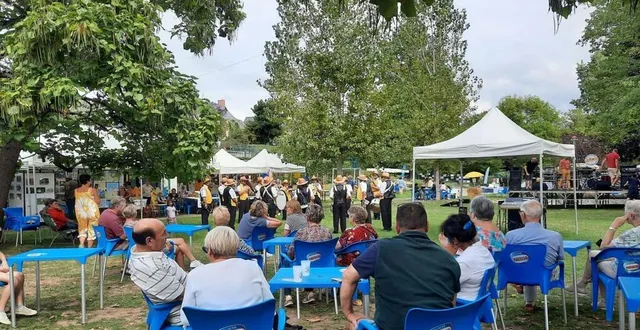 photo  « nous sommes vraiment très contents, s’exclame gilles guyard, l’un des organisateurs. la fréquentation a dépassé nos espérances »  &copy;  ouest-france 