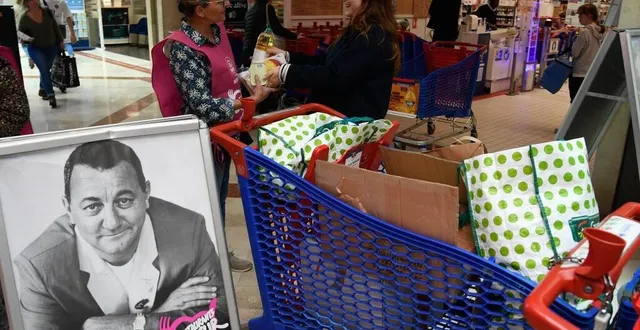 photo  dons et bénévoles ont afflué aux restos du cœur sarthe en ce mois de septembre.  &copy;  le courrier de l’ouest 