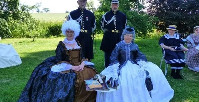 photo  samedi 23 et dimanche 24 septembre 2023, de 14 h 30 à 18 h, l’association peloton verly présentera, sur le site de la petite racinaie, des robes et toilettes du second empire.  &copy;  peloton verly 