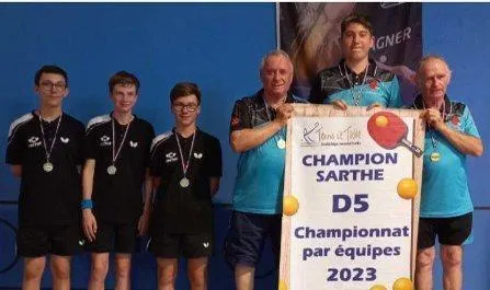 photo  en départemental 5, gilbert berger, guy lesenay et thibault lemay sont champions de sarthe par équipe.  &copy;  le maine libre 