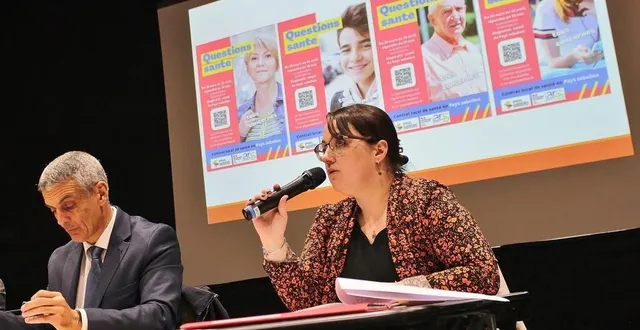 photo  andrea chauveau, la chargée de mission santé de la communauté de communes, ici aux côtés de daniel chevalier, président du pays sabolien, lors de la présentation du nouveau contrat local de santé, en mars 2023, salle madeleine-marie.  &copy;  archives ouest-france 