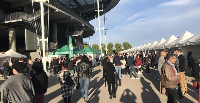 photo  des milliers de participants sont venus au stade marie-marvingt, au mans (sarthe), vendredi 21 octobre 2022, lors de la première édition d’un but pour l’emploi.  &copy;  archives ouest-france 