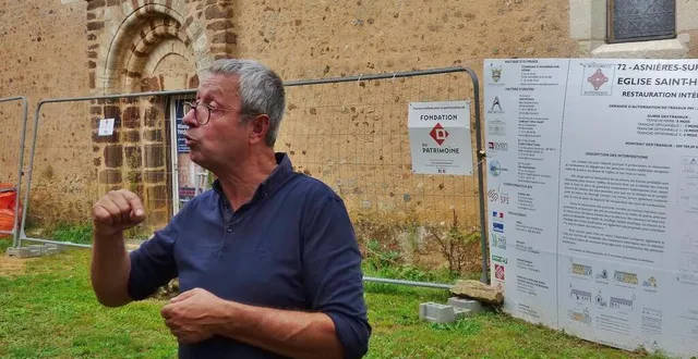 photo  hervé delaune a présenté l’avancée du chantier de restauration de l’église saint-hilaire au public, dimanche 17 septembre 2023, pour les journées du patrimoine, à asnières-sur-vègre.  &copy;  ouest-france 